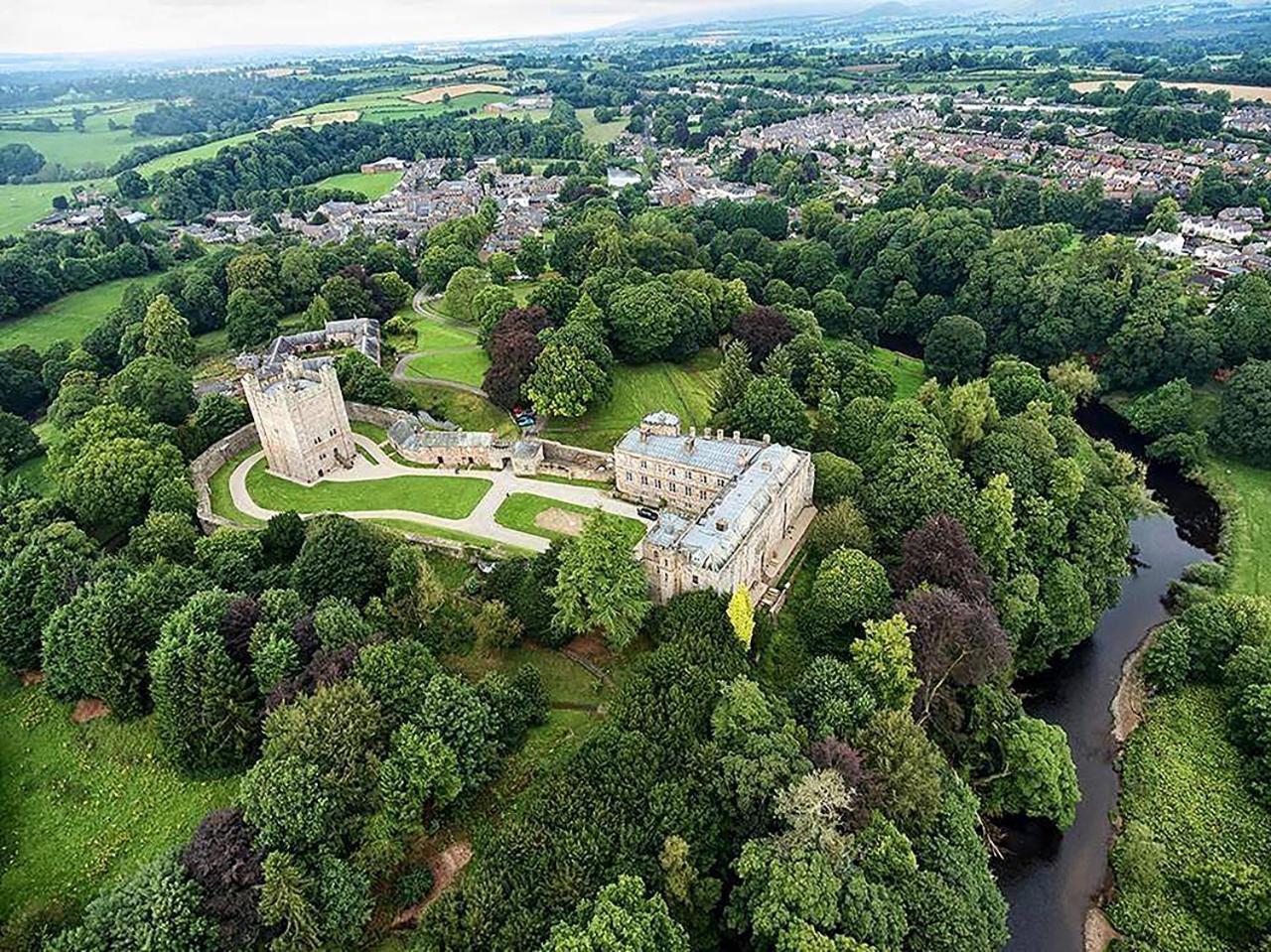 Готель Appleby Castle Екстер'єр фото